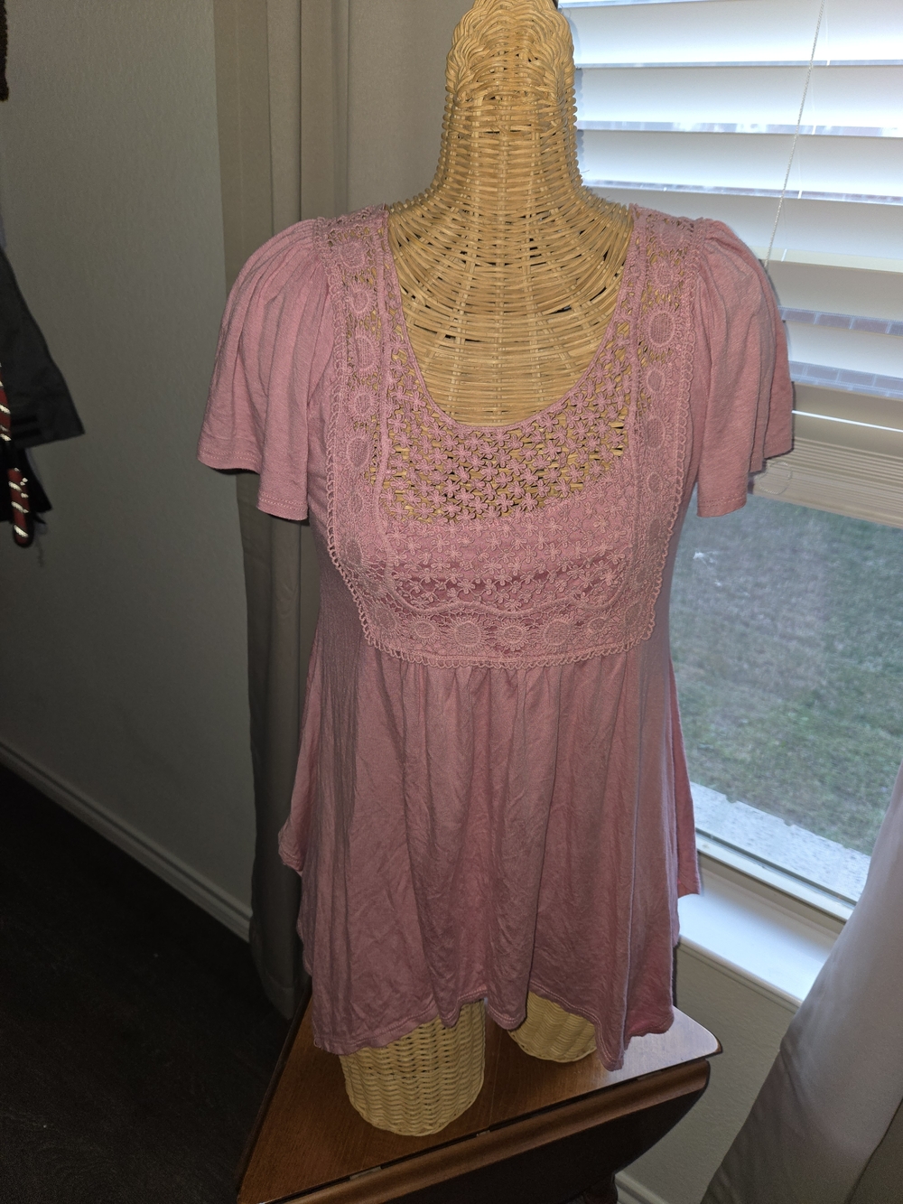 Pink Y2K Lace-Detail Women's Top